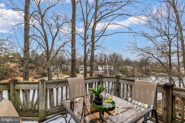 6114 BEACHWAY DR, Falls Church, VA 22041