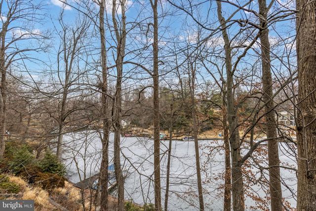 6114 BEACHWAY DR, Falls Church, VA 22041