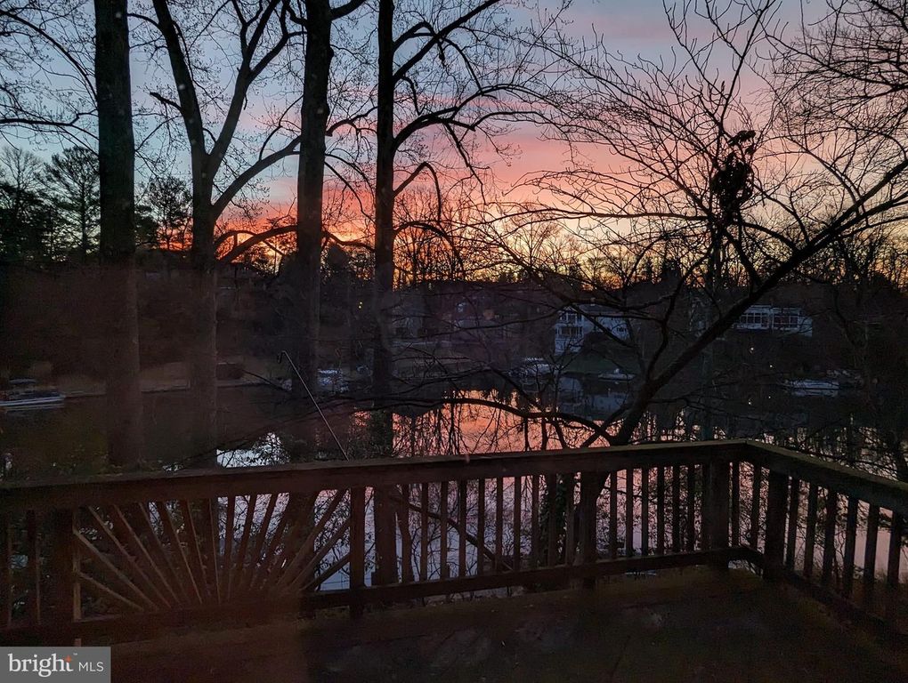 6114 BEACHWAY DR, Falls Church, VA 22041