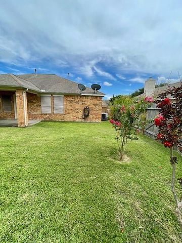 626 26th Avenue N, Texas City, TX 77590