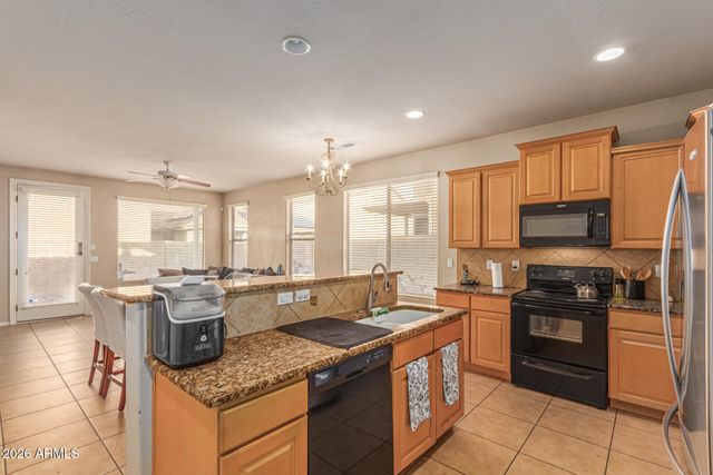 5640 W KOWALSKY Lane, Laveen, AZ 85339