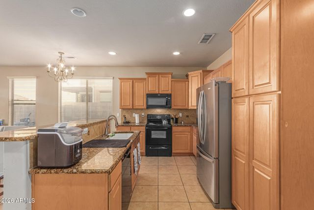 5640 W KOWALSKY Lane, Laveen, AZ 85339