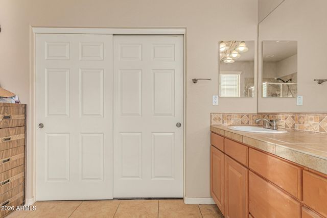 5640 W KOWALSKY Lane, Laveen, AZ 85339