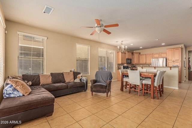 5640 W KOWALSKY Lane, Laveen, AZ 85339