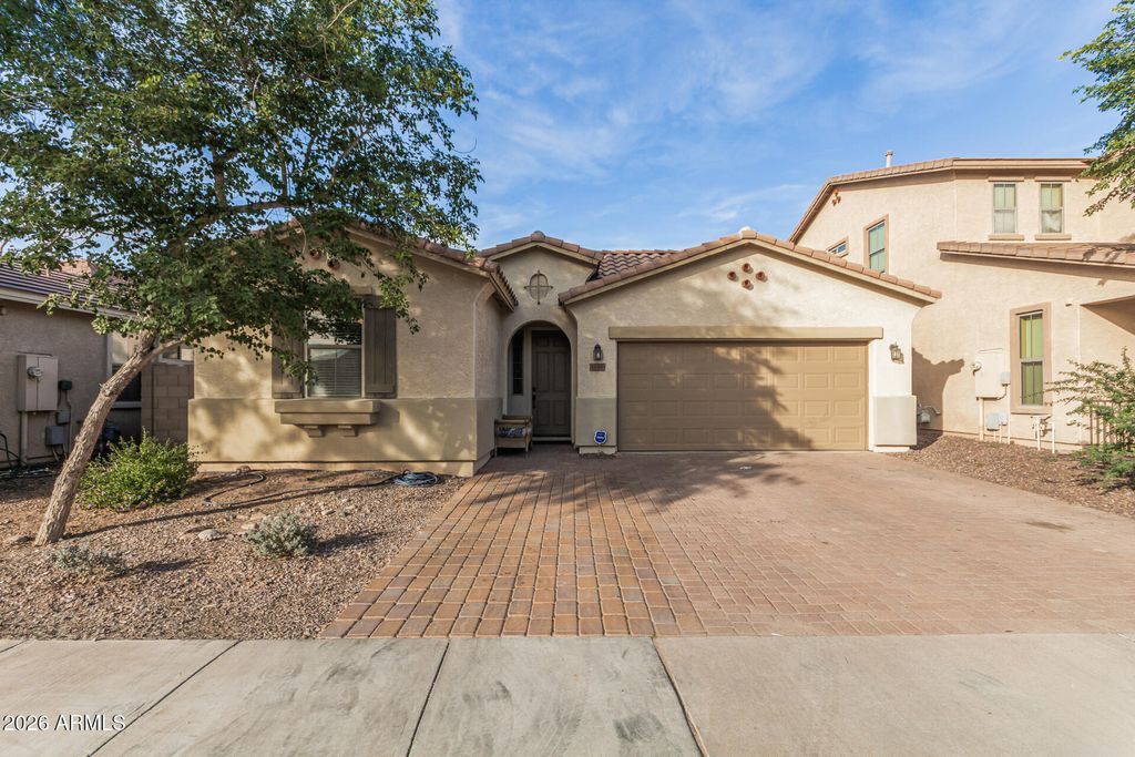 5640 W KOWALSKY Lane, Laveen, AZ 85339