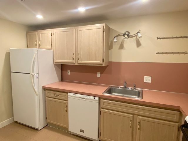 575 Broad Street 307, Weymouth, MA 02189