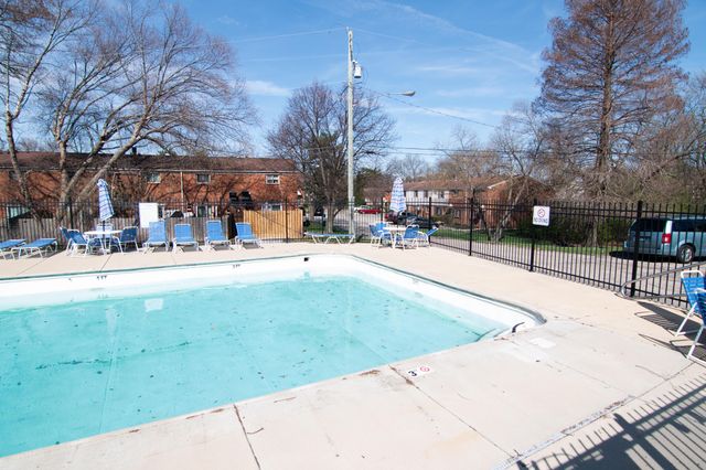 6807 Curtis Way, Florence, KY 41042