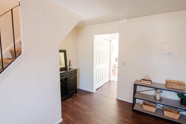 6807 Curtis Way, Florence, KY 41042