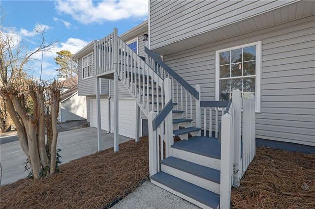 1112 Mountain Springs NW Drive, Kennesaw, GA 30144