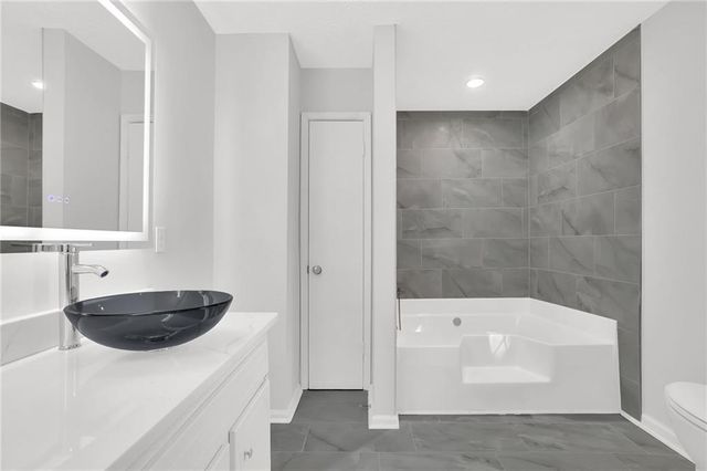 1112 Mountain Springs NW Drive, Kennesaw, GA 30144