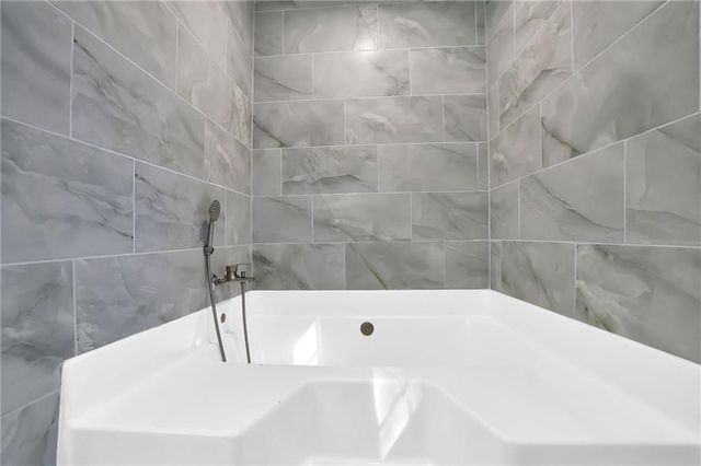 1112 Mountain Springs NW Drive, Kennesaw, GA 30144