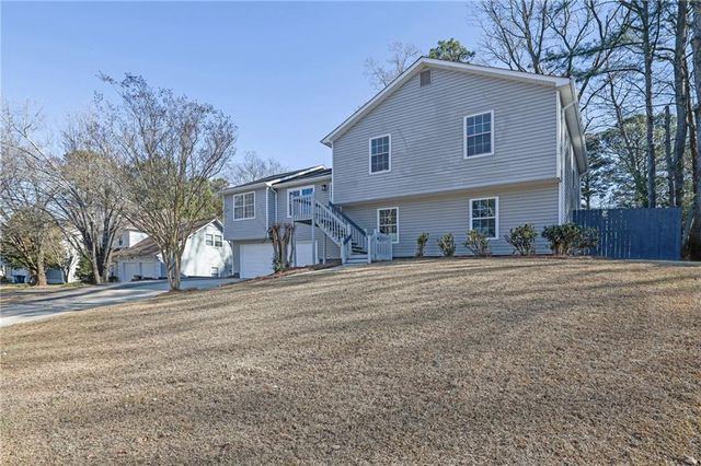 1112 Mountain Springs NW Drive, Kennesaw, GA 30144