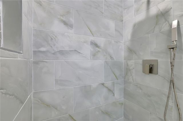 1112 Mountain Springs NW Drive, Kennesaw, GA 30144