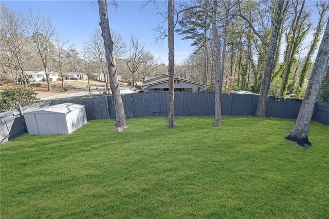 1112 Mountain Springs NW Drive, Kennesaw, GA 30144