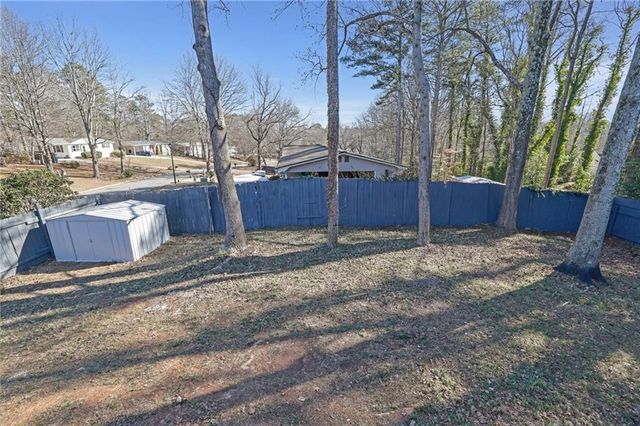 1112 Mountain Springs NW Drive, Kennesaw, GA 30144