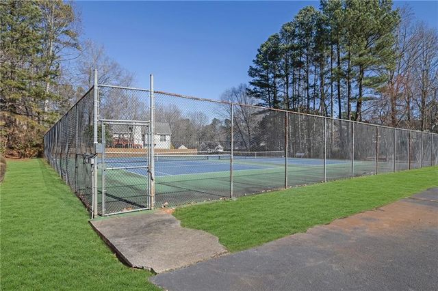 1112 Mountain Springs NW Drive, Kennesaw, GA 30144