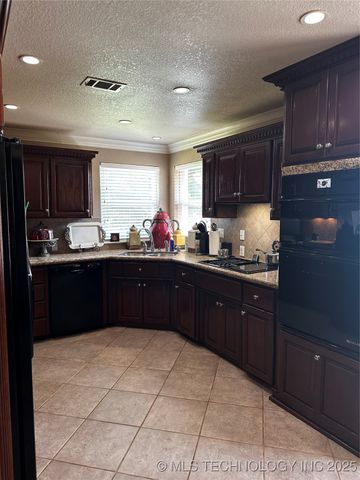 2289 W Community Chapel Road, Atoka, OK 74525