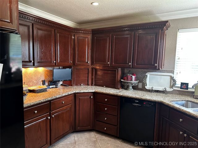 2289 W Community Chapel Road, Atoka, OK 74525