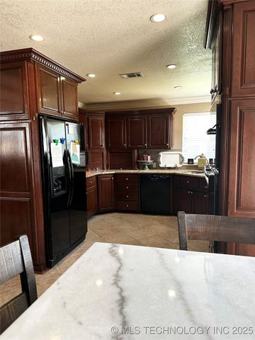 2289 W Community Chapel Road, Atoka, OK 74525