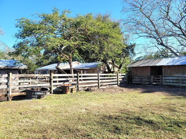 4362 W Midway Road, Fort Pierce, FL 34981