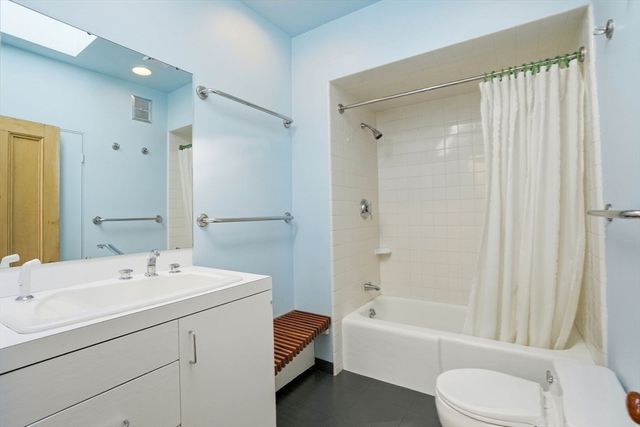 150 W Concord St. 2, Boston, MA 02118