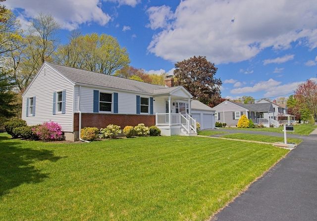 31 Brierwood Rd, Braintree, MA 02184