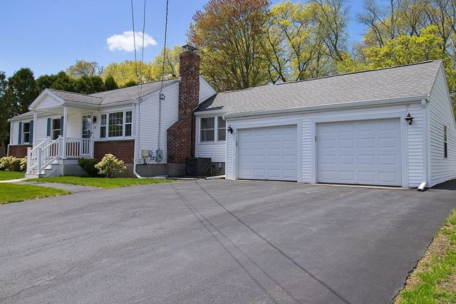 31 Brierwood Rd, Braintree, MA 02184