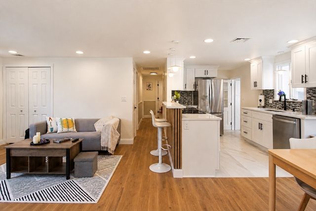 31 Brierwood Rd, Braintree, MA 02184