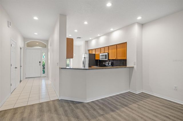 19015 CALLAWAY COURT 37, Tampa, FL 33647