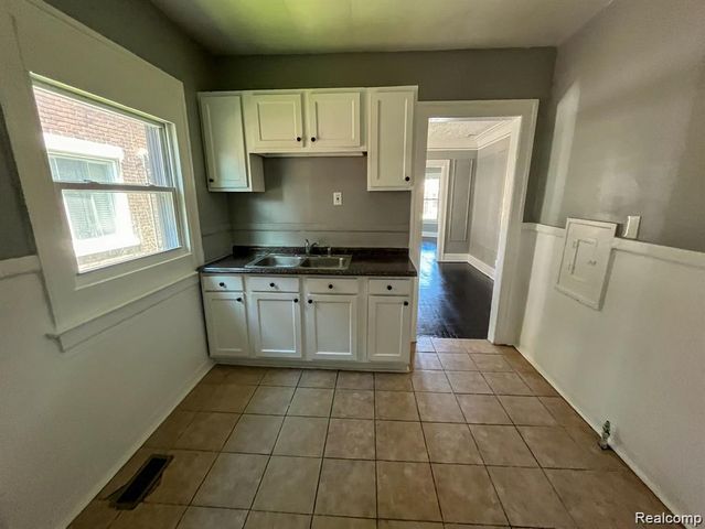 4079-4081 Pingree Street, Detroit, MI 48204