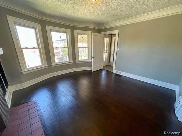 4079-4081 Pingree Street, Detroit, MI 48204