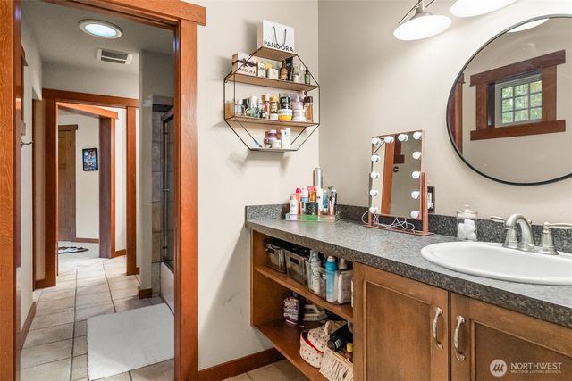 2919 Tanwax Crossing E, Roy, WA 98580