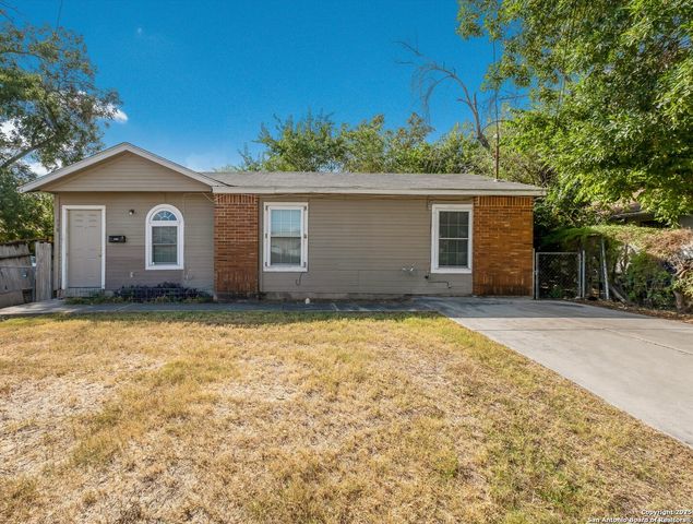 638 Hood, San Antonio, TX 78208