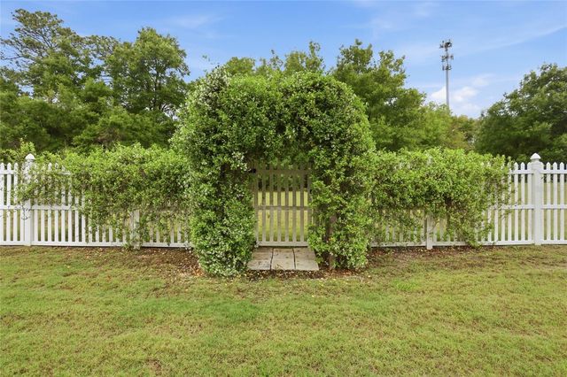 877 HARING LANE, Mount Dora, FL 32757
