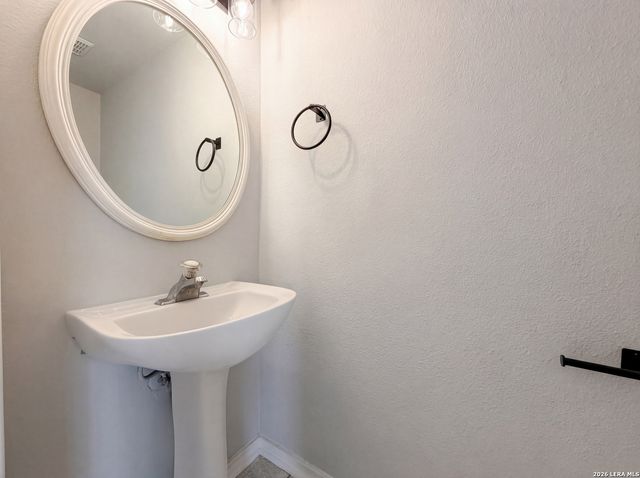 9822 Autumn, Converse, TX 78109