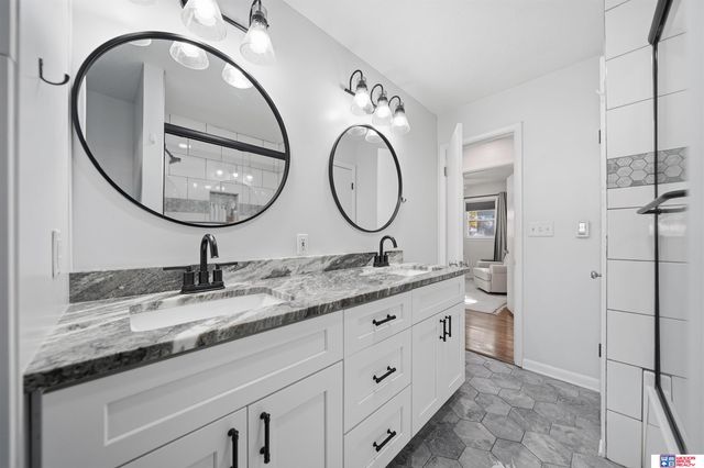 5030 Spruce Street, Lincoln, NE 68516