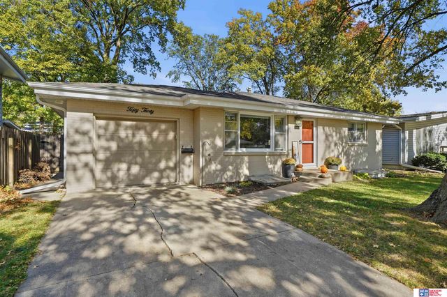 5030 Spruce Street, Lincoln, NE 68516