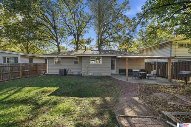 5030 Spruce Street, Lincoln, NE 68516