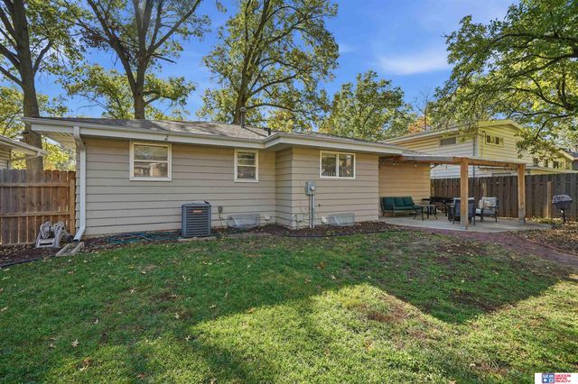 5030 Spruce Street, Lincoln, NE 68516