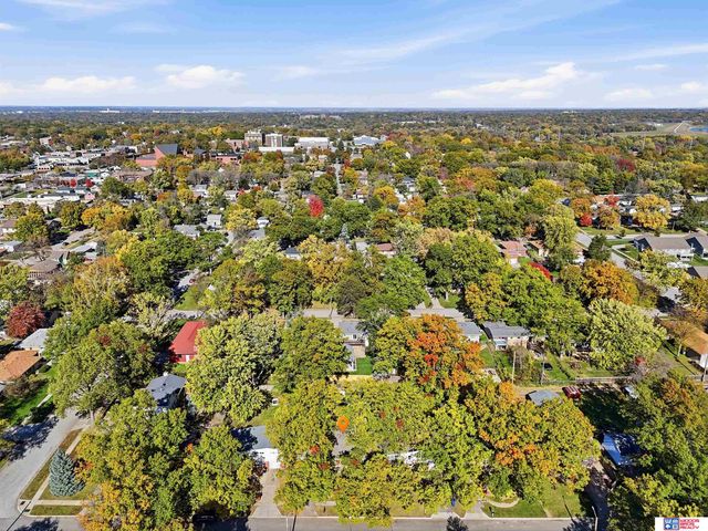 5030 Spruce Street, Lincoln, NE 68516