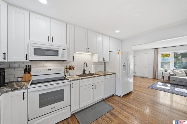 5030 Spruce Street, Lincoln, NE 68516