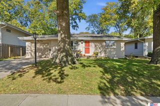 5030 Spruce Street, Lincoln, NE 68516
