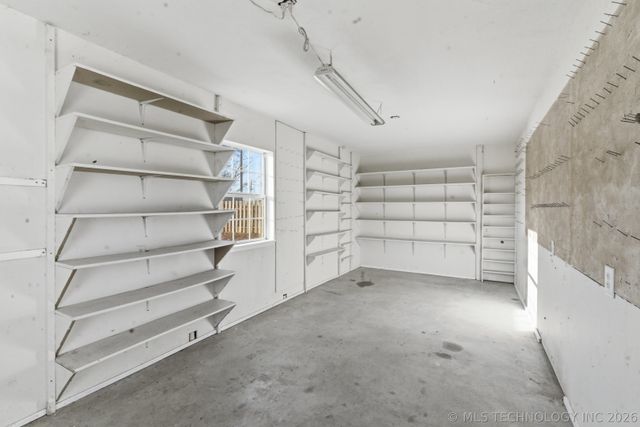 35365 E 141st Street S, Coweta, OK 74429