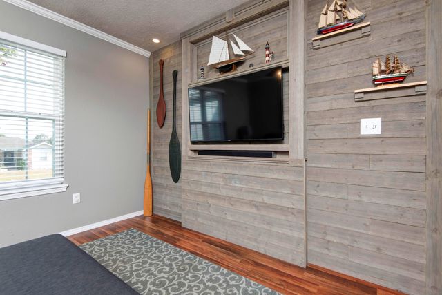 20 Clear Cove Drive, Reeds Spring, MO 65737