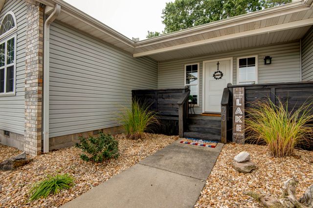 20 Clear Cove Drive, Reeds Spring, MO 65737