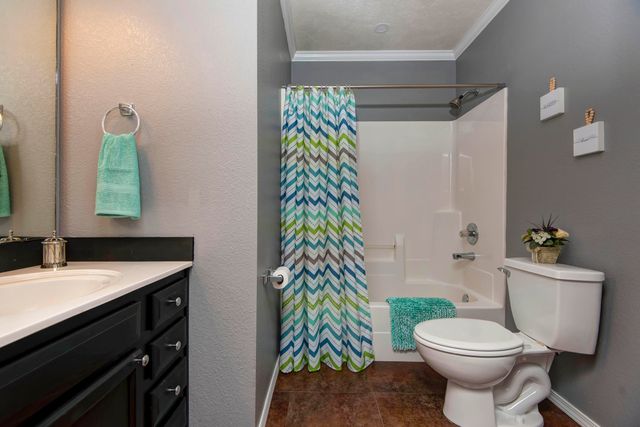 20 Clear Cove Drive, Reeds Spring, MO 65737
