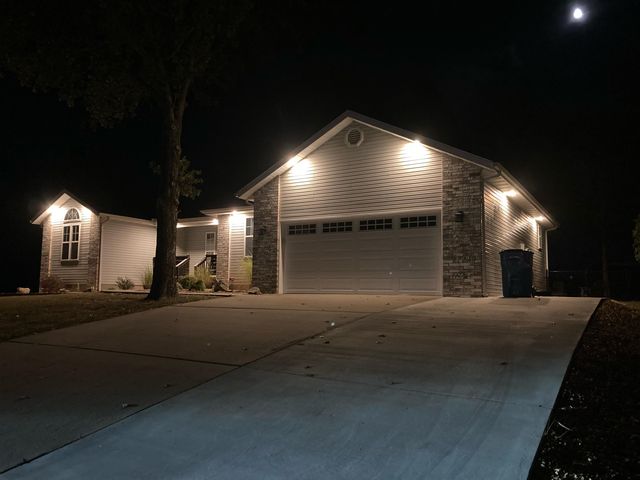 20 Clear Cove Drive, Reeds Spring, MO 65737
