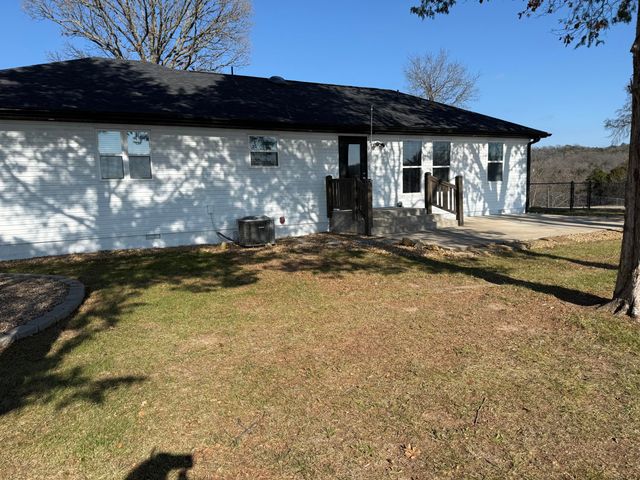 20 Clear Cove Drive, Reeds Spring, MO 65737