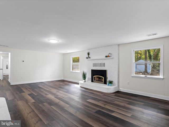 21851 WHITE OAK RD, Hagerstown, MD 21740