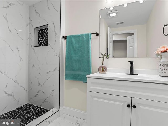 21851 WHITE OAK RD, Hagerstown, MD 21740